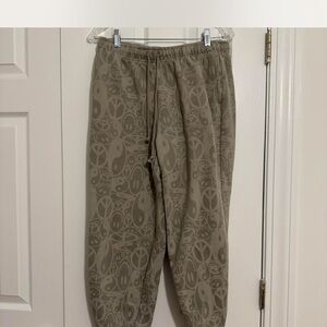 PacSun Beige Graphic Sweatpants